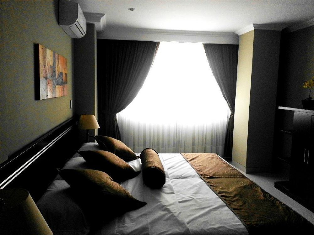 Hotel Six Avenue Cali Exterior photo